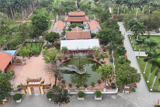 Du xuân về vùng đất sinh ra bậc danh tài
