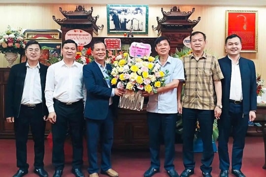 Hòa Xá, Ứng Thiên: Chúc mừng Bệnh viện Đa khoa Vân Đình và Trạm Y tế xã