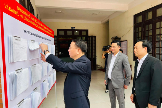 Xã Tam Hưng triển khai công tác bầu cử bảo đảm tiến độ, đúng luật