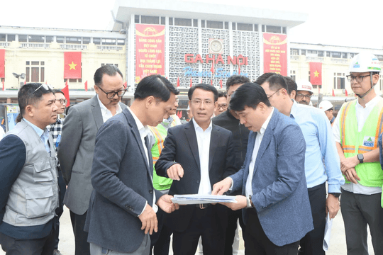 Phó Bí thư Thường trực Thành ủy Nguyễn Trọng Đông kiểm tra tiến độ đoạn ngầm Metro Nhổn – Ga Hà Nội