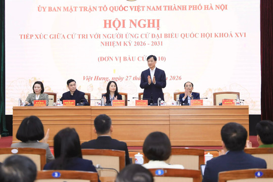 Bí thư Thành ủy Nguyễn Duy Ngọc và các ứng cử viên đại biểu Quốc hội khóa XVI tiếp xúc cử tri báo cáo chương trình hành động