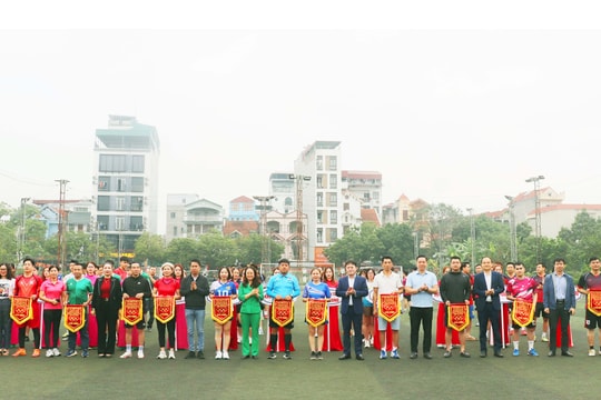 Phường Tây Tựu khai mạc Giải bóng đá, bóng chuyền hơi Xuân Bính Ngọ 2026