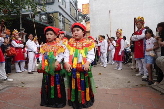 Sôi động hội làng Triều Khúc - Nối dài mạch nguồn văn hóa