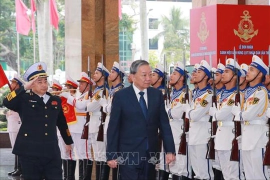 Tổng Bí thư Tô Lâm: Xây dựng thế trận quốc phòng toàn dân và “thế trận lòng dân” trên biển ngày càng vững chắc