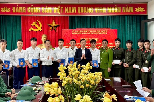 Phường Phú Lương gặp mặt các tân binh chuẩn bị lên đường nhập ngũ