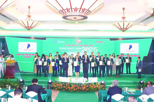 Nhiều doanh nghiệp thuộc hệ sinh thái HungHau Holdings được trao danh hiệu Doanh nghiệp Xanh TP Hồ Chí Minh