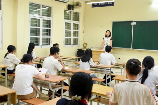 Thêm trường công lập, giảm áp lực vào lớp 10 ở Hà Nội