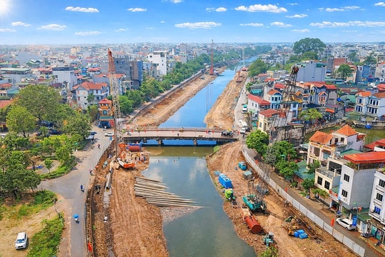 Nhộn nhịp thi công dự án khẩn cấp phòng, chống ngập úng