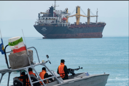 IRGC phát cảnh báo khẩn, tàu thuyền “chùn bước” trước điểm nghẽn chiến lược