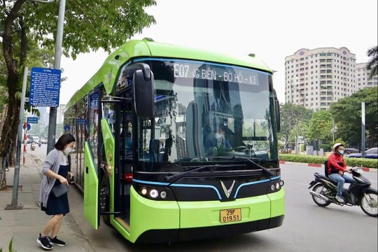 Hà Nội tăng cường các tuyến buýt kết nối Khu công nghệ cao Hòa Lạc và phụ cận