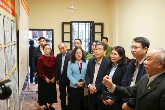 Phường Cửa Nam: Ứng dụng mã QR hỗ trợ cử tri tra cứu thông tin bầu cử