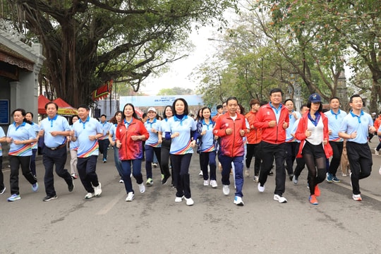 Tổ chức Ngày chạy Olympic vì sức khỏe toàn dân, phát động Giải chạy Báo Hànộimới mở rộng năm 2026