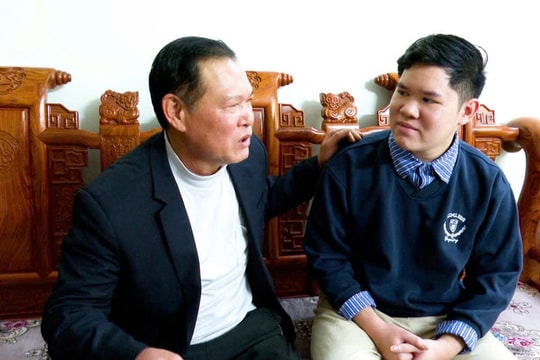 Thanh niên Vũ Mạnh Phúc phẫu thuật cận mắt, tình nguyện nhập ngũ