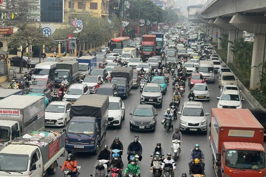 Bộ Xây dựng tiếp tục hỗ trợ Hà Nội giải quyết tình trạng ùn tắc giao thông