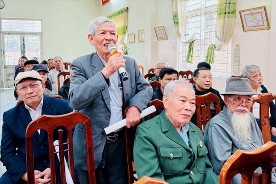 Ứng cử viên HĐND xã Nam Phù - đơn vị bầu cử số 2 tiếp xúc cử tri thôn 1 Đông Mỹ