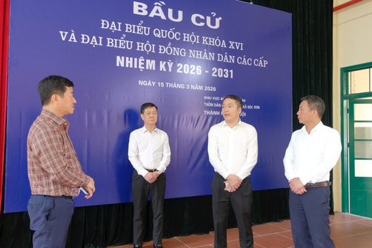Thường trực Đảng uỷ xã Sóc Sơn kiểm tra công tác chuẩn bị bầu cử