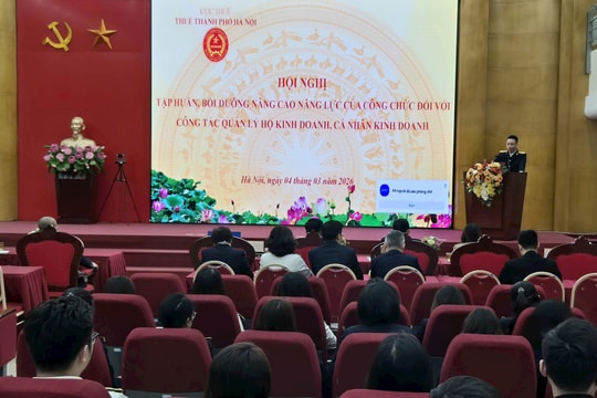 Mỗi cán bộ thuế Hà Nội là tuyên truyền viên hỗ trợ hộ kinh doanh