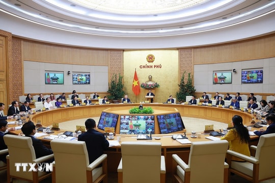 Thủ tướng chủ trì phiên họp thường kỳ Chính phủ tháng 2, trực tuyến với địa phương
