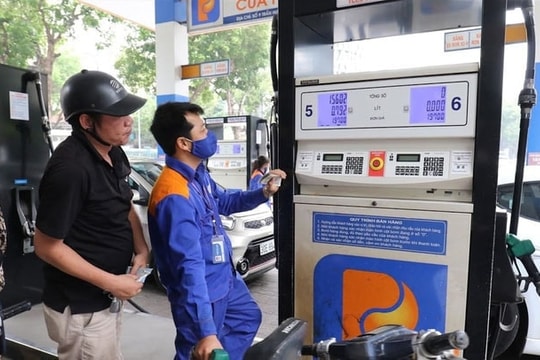 Dự báo giá cả hai loại xăng đều tăng hơn 1.000 đồng/lít