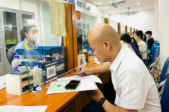 Điểm tựa cho người lao động trước những cú sốc kinh tế