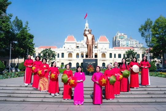 Rực rỡ sắc màu Tuần lễ Áo dài tại thành phố Hồ Chí Minh