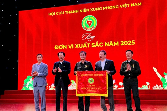 Ý Đảng - Lời Bác sáng mãi truyền thống TNXP Thủ đô anh hùng