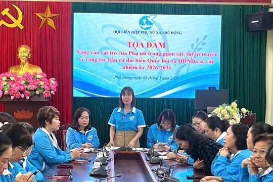 Phụ nữ xã Phù Đổng tích cực tuyên truyền công tác bầu cử Quốc hội và HĐND các cấp