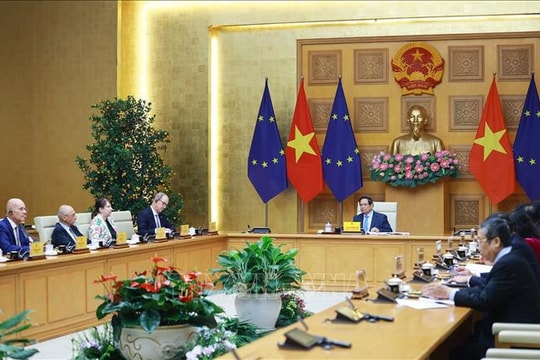 Thủ tướng Phạm Minh Chính tiếp các Đại sứ, Đại biện Liên minh châu Âu tại Việt Nam