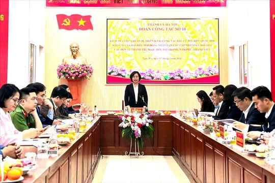 Chủ tịch Ủy ban MTTQ thành phố Hà Nội Bùi Huyền Mai kiểm tra công tác chuẩn bị bầu cử tại 5 xã, phường