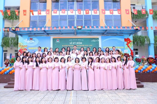 Lan tỏa nét đẹp áo dài trong ngày bầu cử tại phường Kim Liên