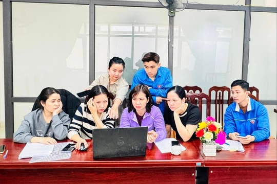 Các trạm y tế xã, phường “gỡ rối” dữ liệu hồ sơ sức khỏe điện tử