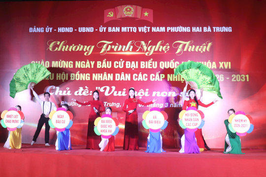 Đặc sắc chương trình chào mừng ngày hội non sông phường Hai Bà Trưng