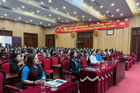 Hà Nội: Tập huấn pháp luật về bầu cử cho 300 cán bộ công đoàn, công nhân lao động