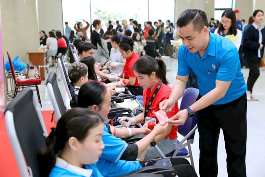Công đoàn phường Cầu Giấy tổ chức Ngày hội hiến máu tình nguyện “Xuân hồng 2026”