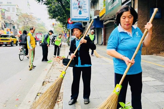 Phường Hai Bà Trưng làm đẹp đường phố  mừng ngày bầu cử