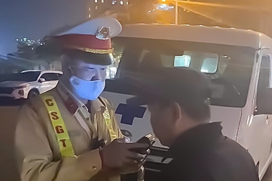 Hà Nội: Xử lý 148 trường hợp vi phạm nồng độ cồn tối 8-3
