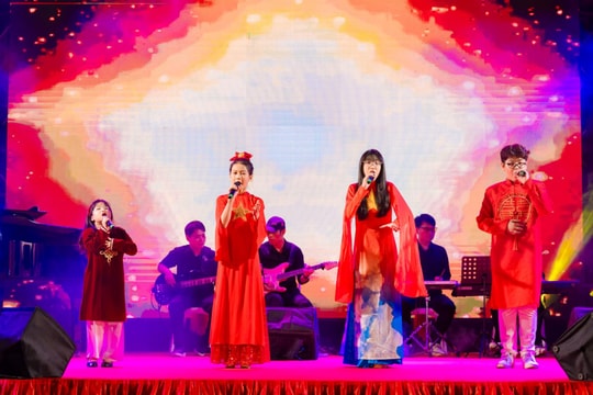 Hoạt động ý nghĩa giúp học sinh nội trú kết nối với gia đình