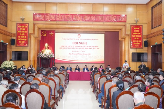 Các ứng cử viên đại biểu HĐND TP Hà Nội khóa XVII tiếp xúc cử tri tại Đơn vị bầu cử số 6
