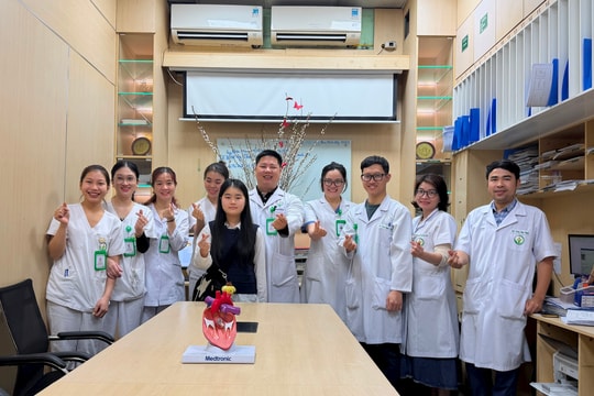 Bảy năm sau ca ghép tim: Cô bé từng cận kề cái chết giành giải Nhì học sinh giỏi tỉnh