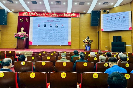 Ứng cử viên đại biểu HĐND phường Đống Đa gặp gỡ, lắng nghe ý kiến cử tri