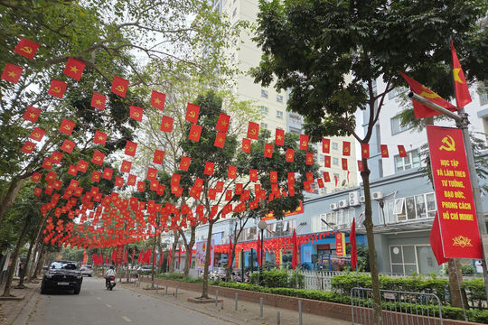 Phường Đại Mỗ rực rỡ cờ hoa mừng ngày hội non sông