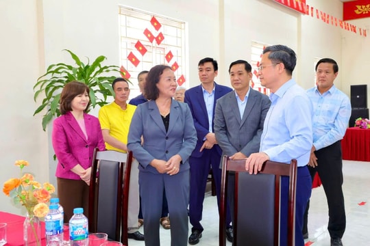 Trưởng ban Tổ chức Thành ủy Hà Nội Hà Minh Hải kiểm tra công tác chuẩn bị bầu cử tại xã Thư Lâm