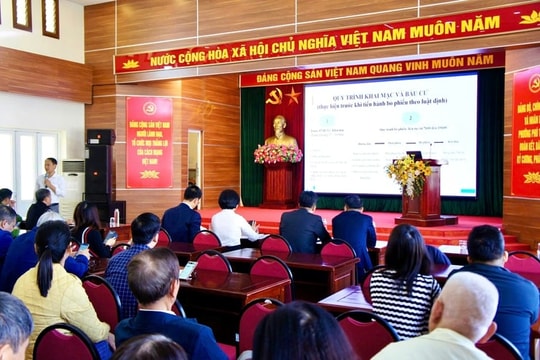 Phường Phú Thượng ứng dụng chuyển đổi số trong công tác tuyên truyền bầu cử