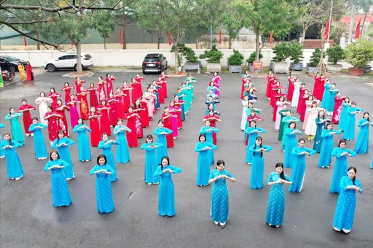Phụ nữ xã Liên Minh thi đua sôi nổi chào mừng bầu cử