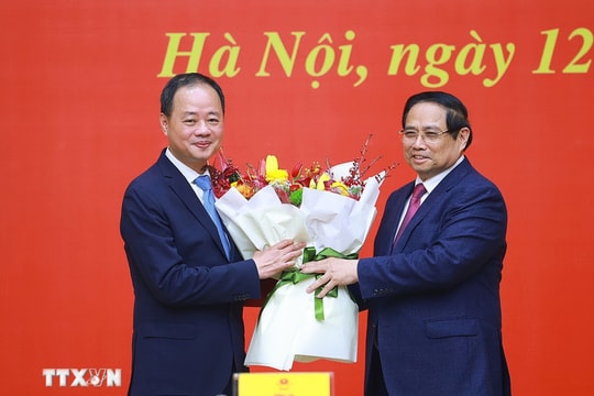Thủ tướng trao Quyết định bổ nhiệm Chủ tịch Viện Hàn lâm Khoa học và Công nghệ Việt Nam