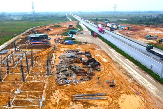 Phấn đấu hoàn thành 21 trạm dừng nghỉ cao tốc Bắc – Nam trong năm 2026