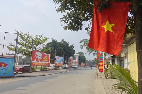 Xuân Mai rực rỡ cờ hoa chào mừng ngày hội non sông