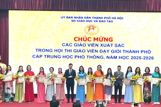 95 giáo viên THPT được trao giải dạy giỏi cấp thành phố