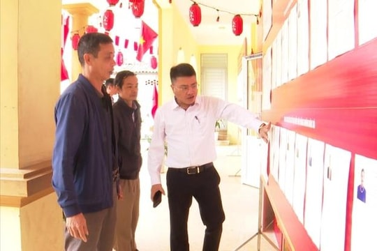 Công đoàn xã Phú Xuyên tích cực triển khai công tác tuyên truyền bầu cử