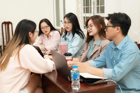 Nỗi lo của người trẻ khi “cả đời không rực rỡ”